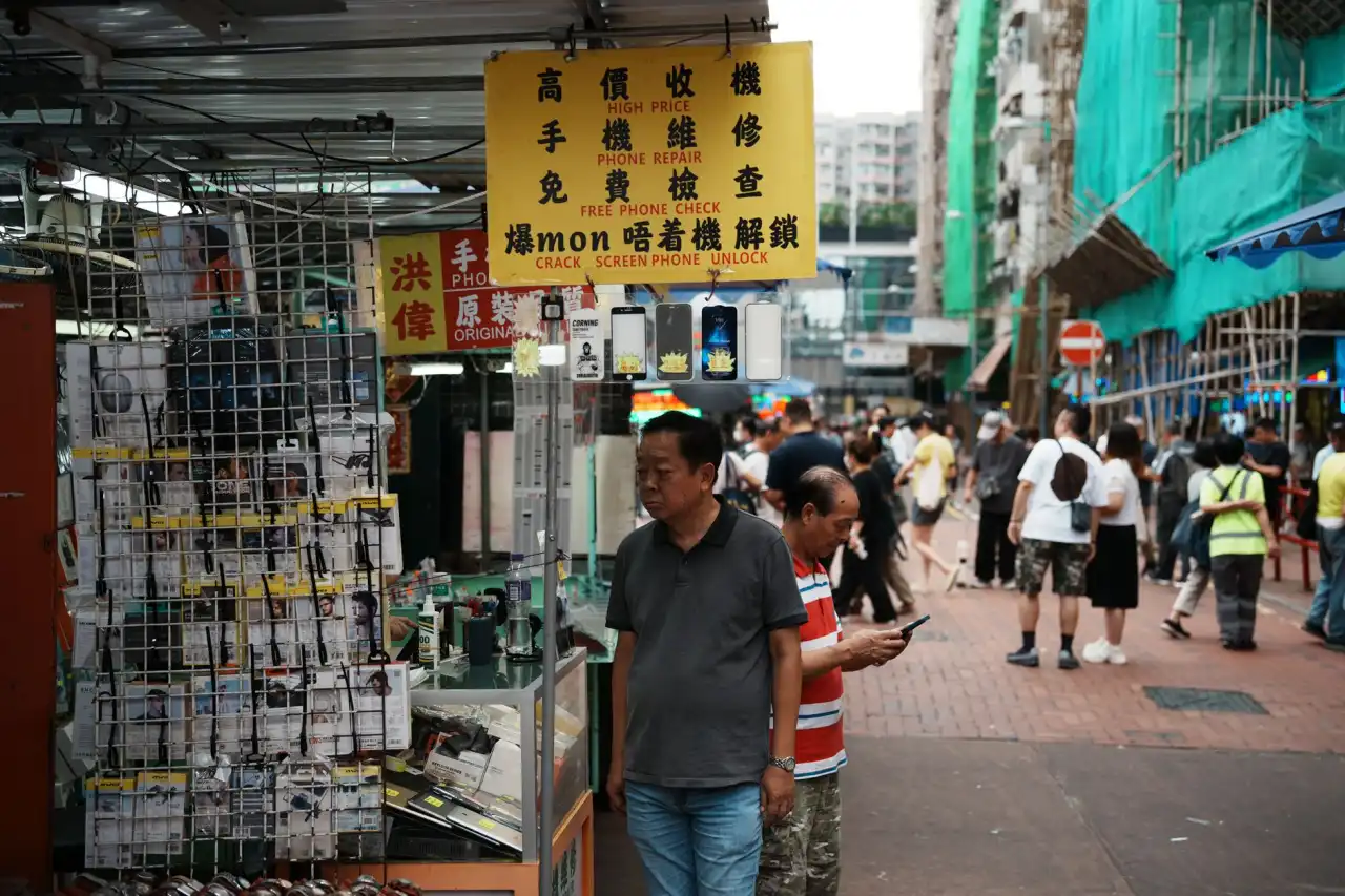 2024年深圳电子市场手机配件选购指南：品质与价格的平衡策略