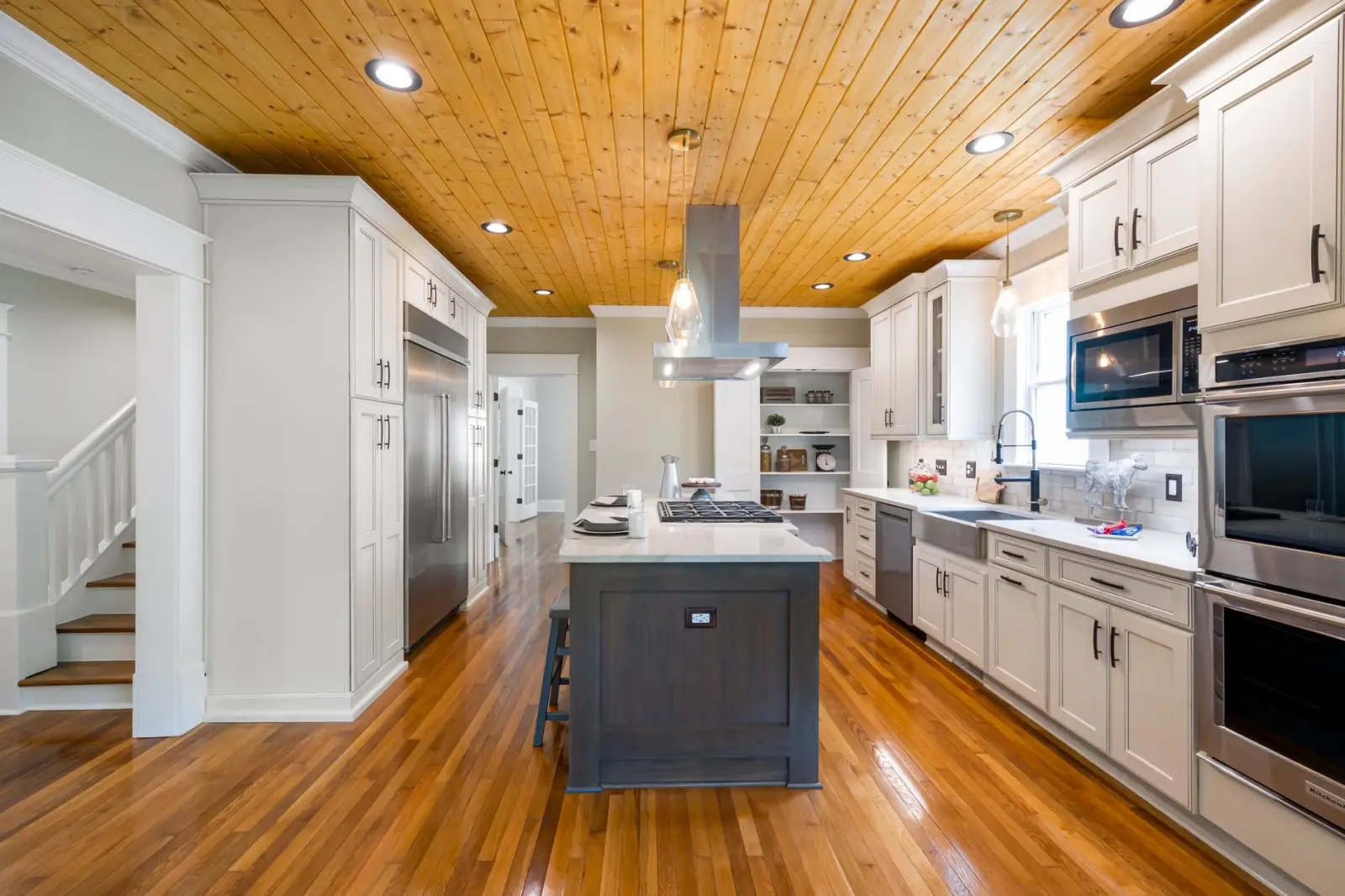 南摩科技电子产品与手机配件型号参数对比分析