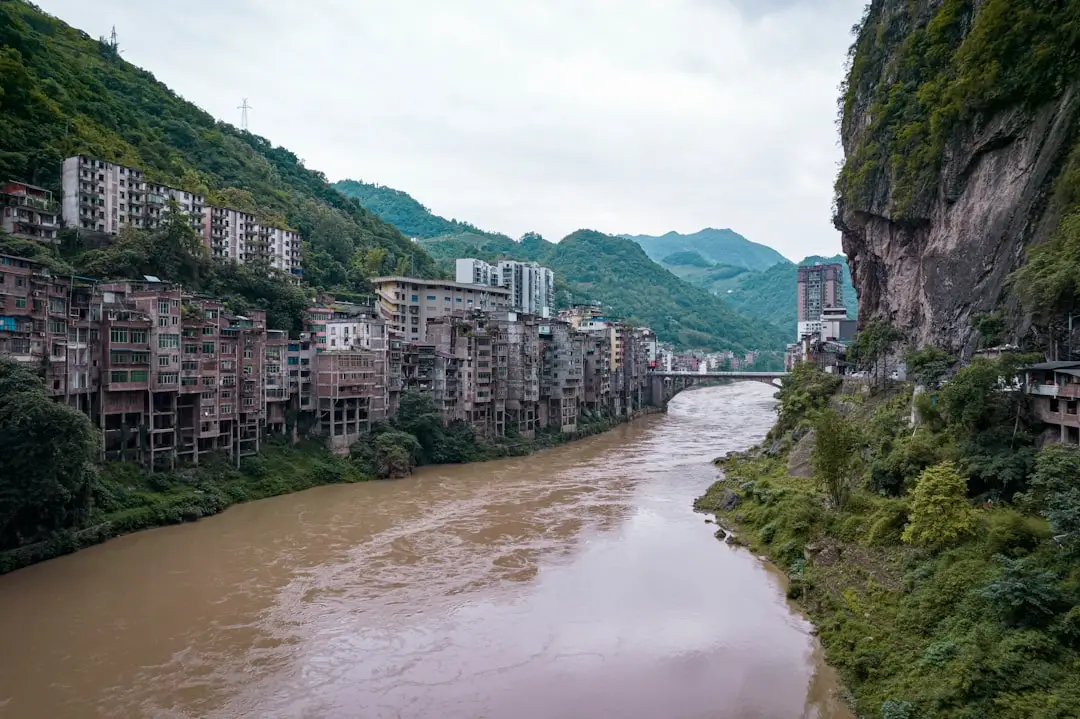深圳电子产业观察：手机配件供应链如何应对快充技术迭代挑战
